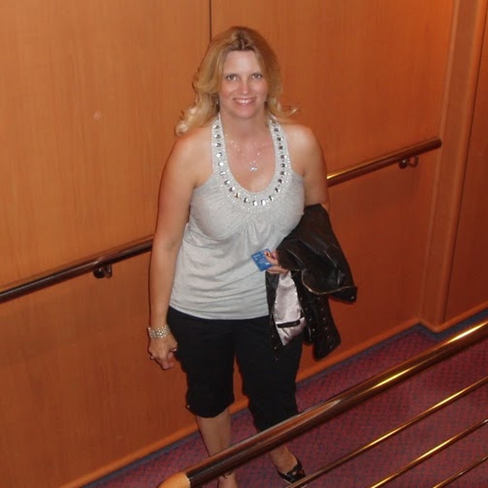 Meet your Posher, Stacy